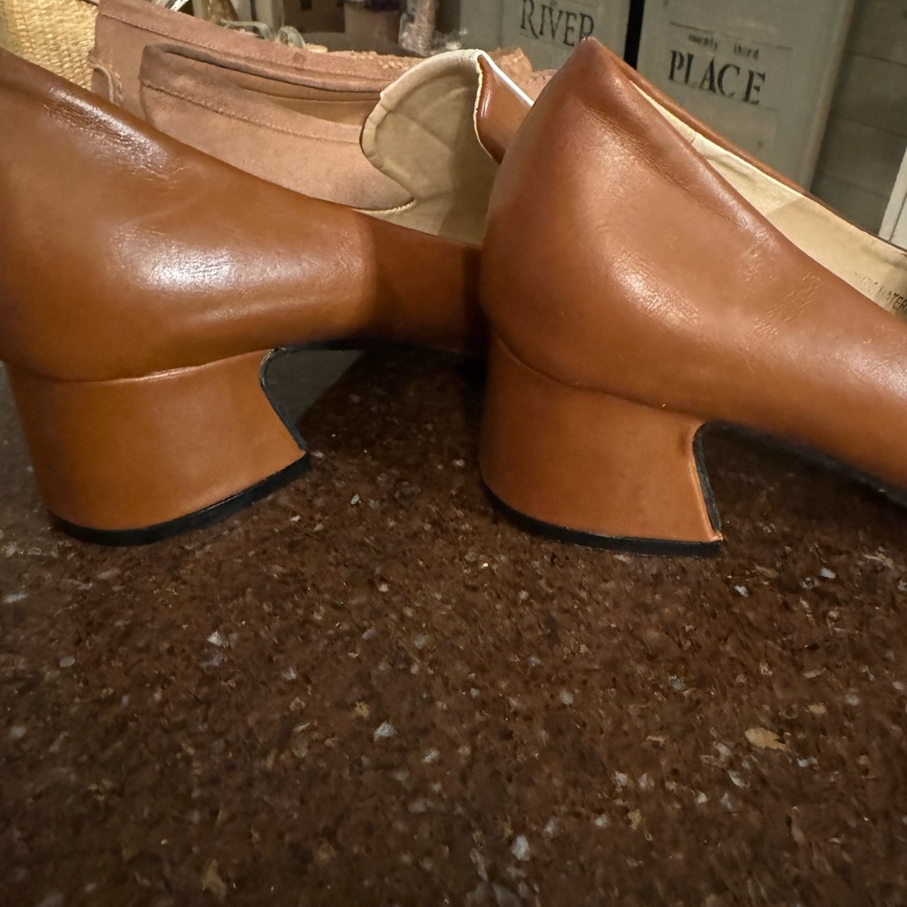 Vintage Bumper pumps - Picture 3 of 5